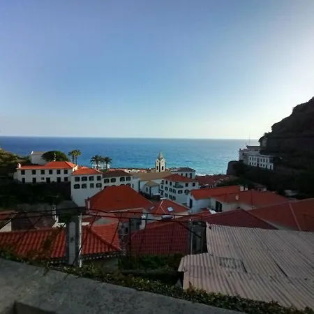 Vаrаndаs Dо Sоl-Vista Relaxante Entre Mar E Montanha Apartment Ponta do Sol  Exterior photo